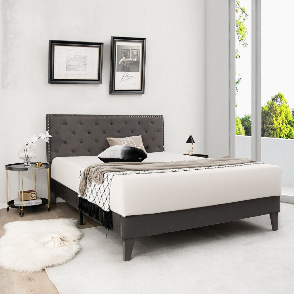 Cama de plataforma tapizada tamaño Queen con cabecera capitoné con tachuelas y 9 patas de soporte