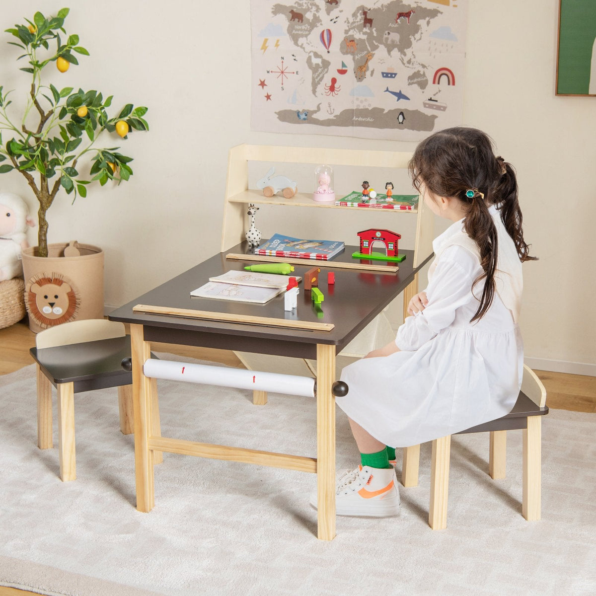 Mesa y Sillas de Arte para Niños con Rollo de Papel y Cestas de Almacenamiento - Café