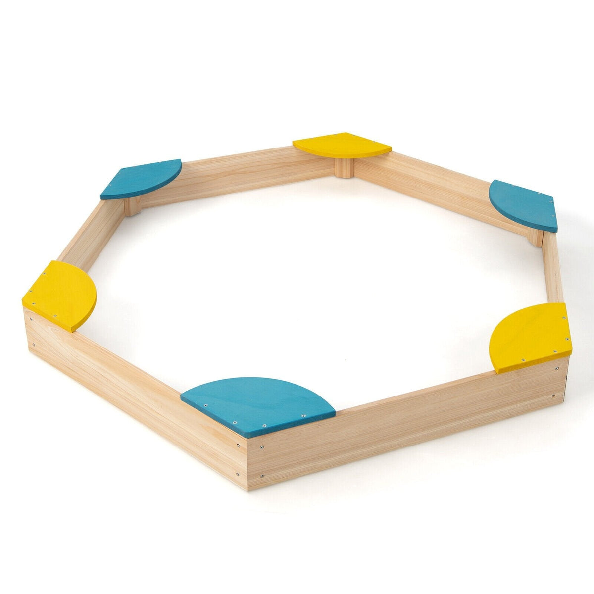 Massiver Outdoor-Sandkasten aus Holz mit 6 integrierten, fächerförmigen Sitzen