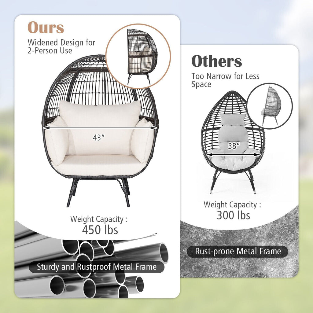 Übergroßer Lounge-Eierstuhl aus Korbgeflecht mit 4 cremeweißen Kissen, braunes Rattan