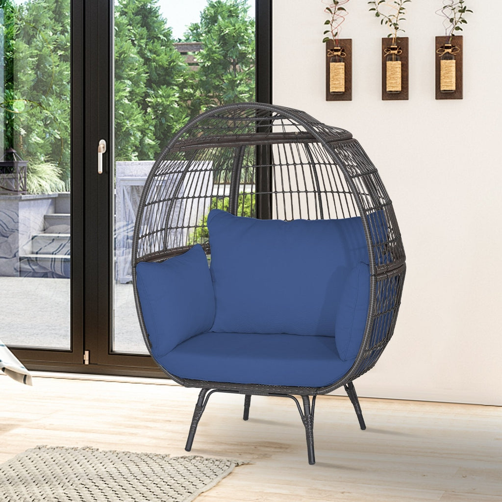 Fauteuil œuf surdimensionné en osier avec 4 coussins bleu marine, hauteur 145 cm