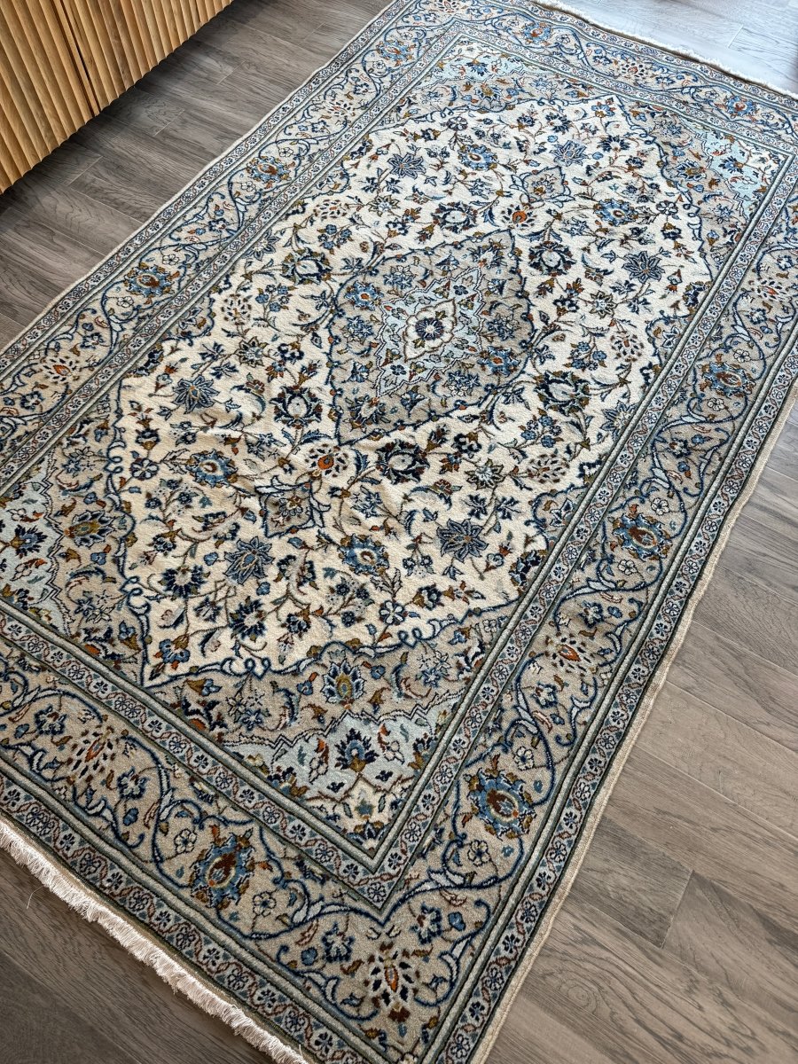 Persian Kashan Rug | 4' 10" x 7' 10"