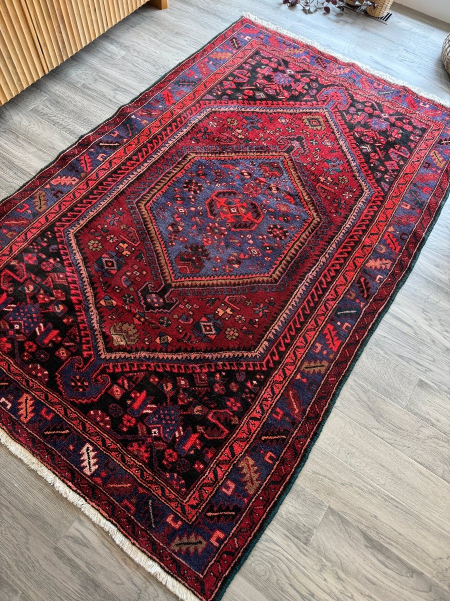 Persian Zanjan Rug | 4' 8" x 7' 3"