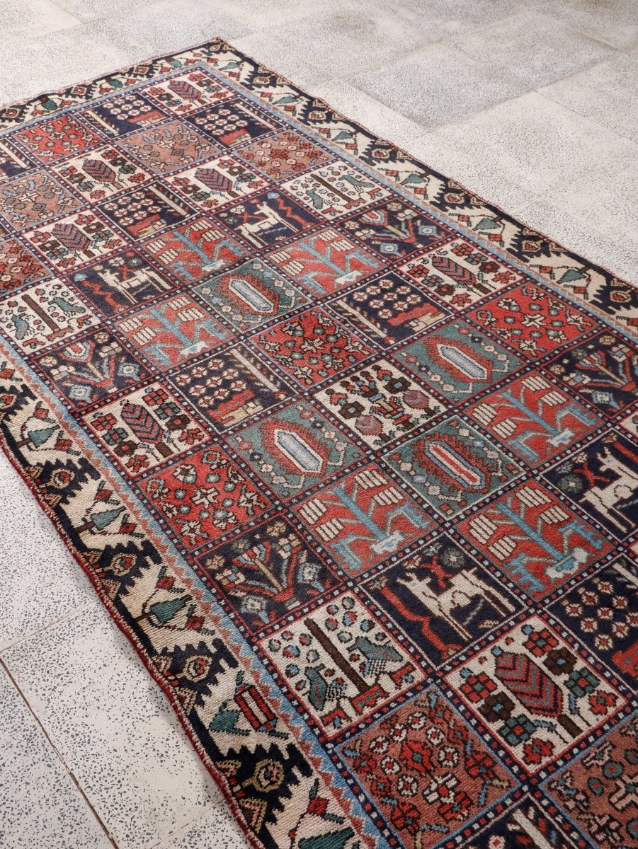 Persian Bakhtiar Rug | 4' 3" x 8' 6"