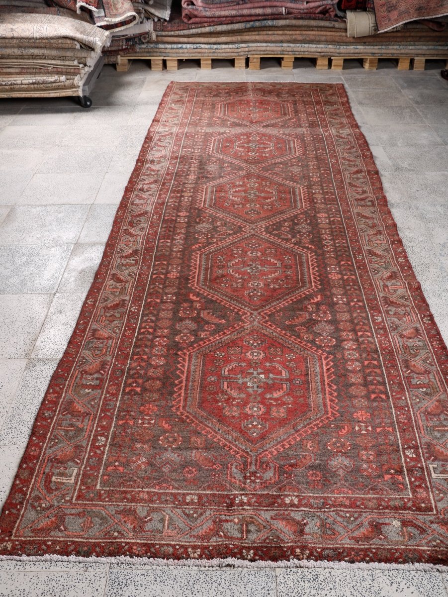 Persian Hamadan Runner — Chestnut & Brick Five Medallions | 4'5" × 13'9"