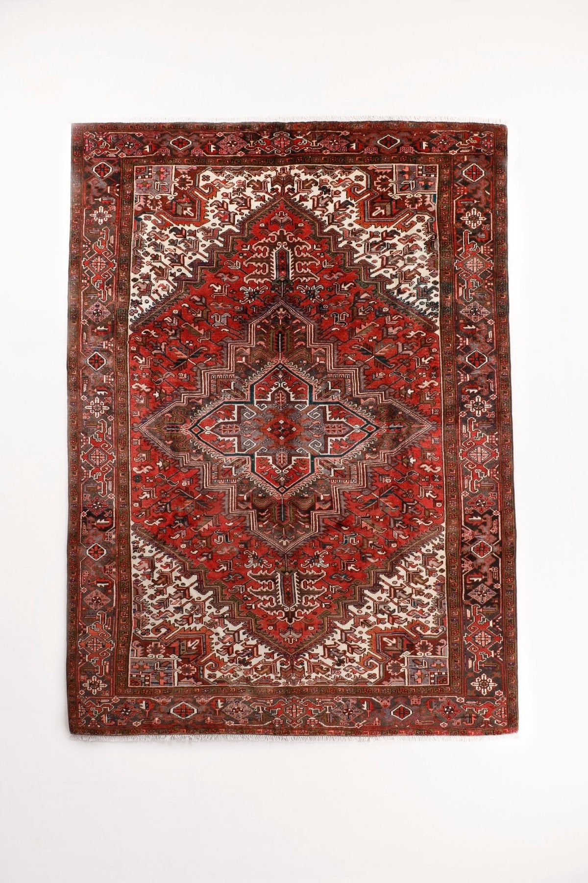 Persian Heriz Rug | 7' 5" x 10' 10"