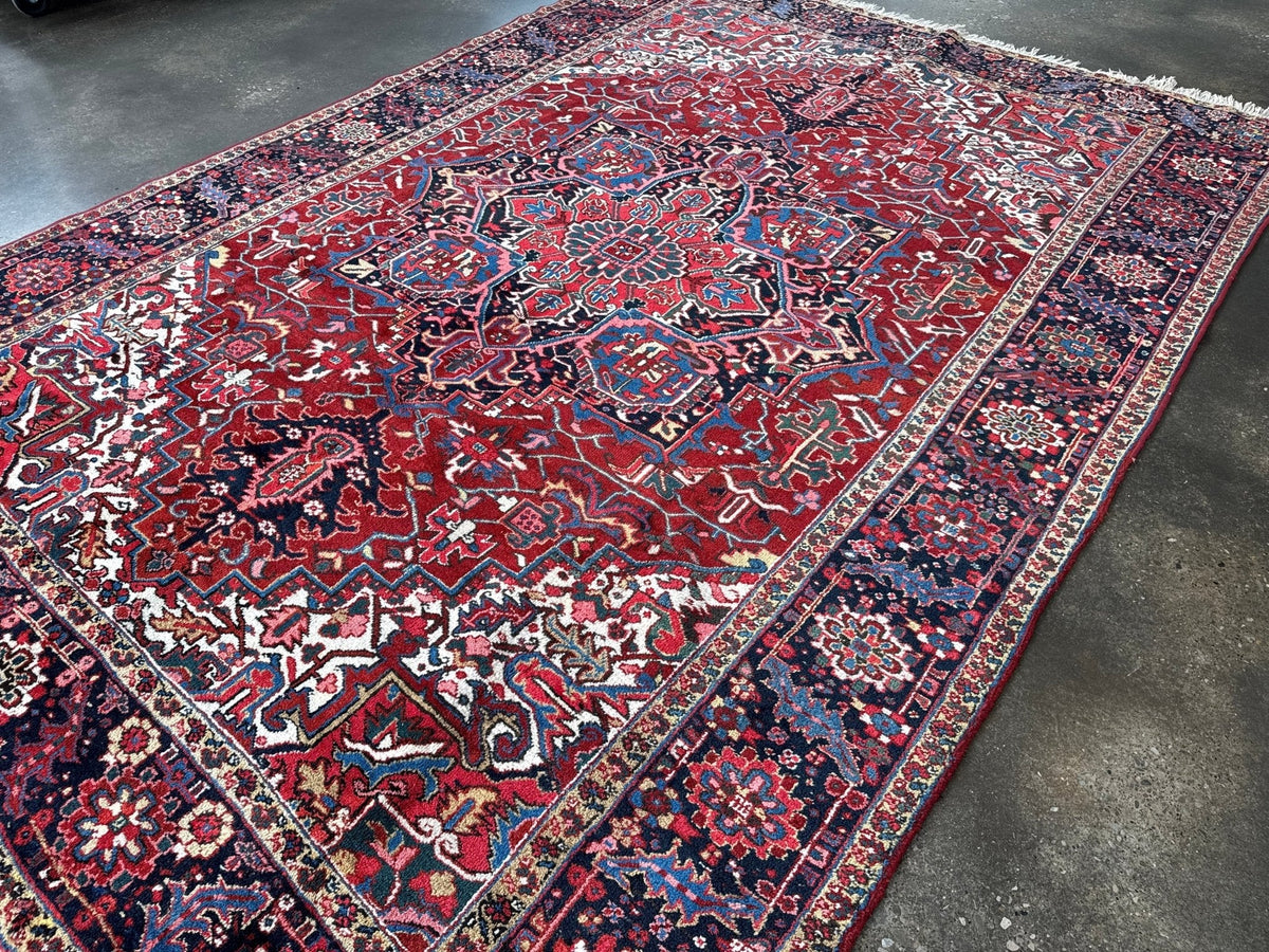 Persian Heriz Rug — Ruby Red & Indigo Star Medallion | 8'3" × 11'