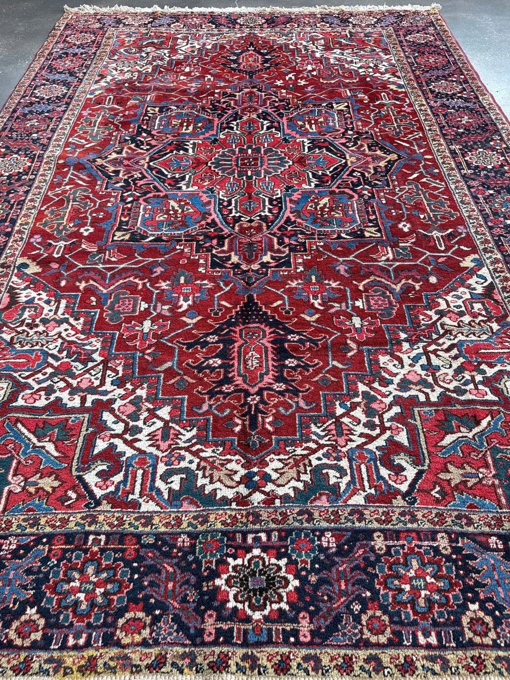 Persian Heriz Rug — Ruby Red & Indigo Star Medallion | 8'3" × 11'