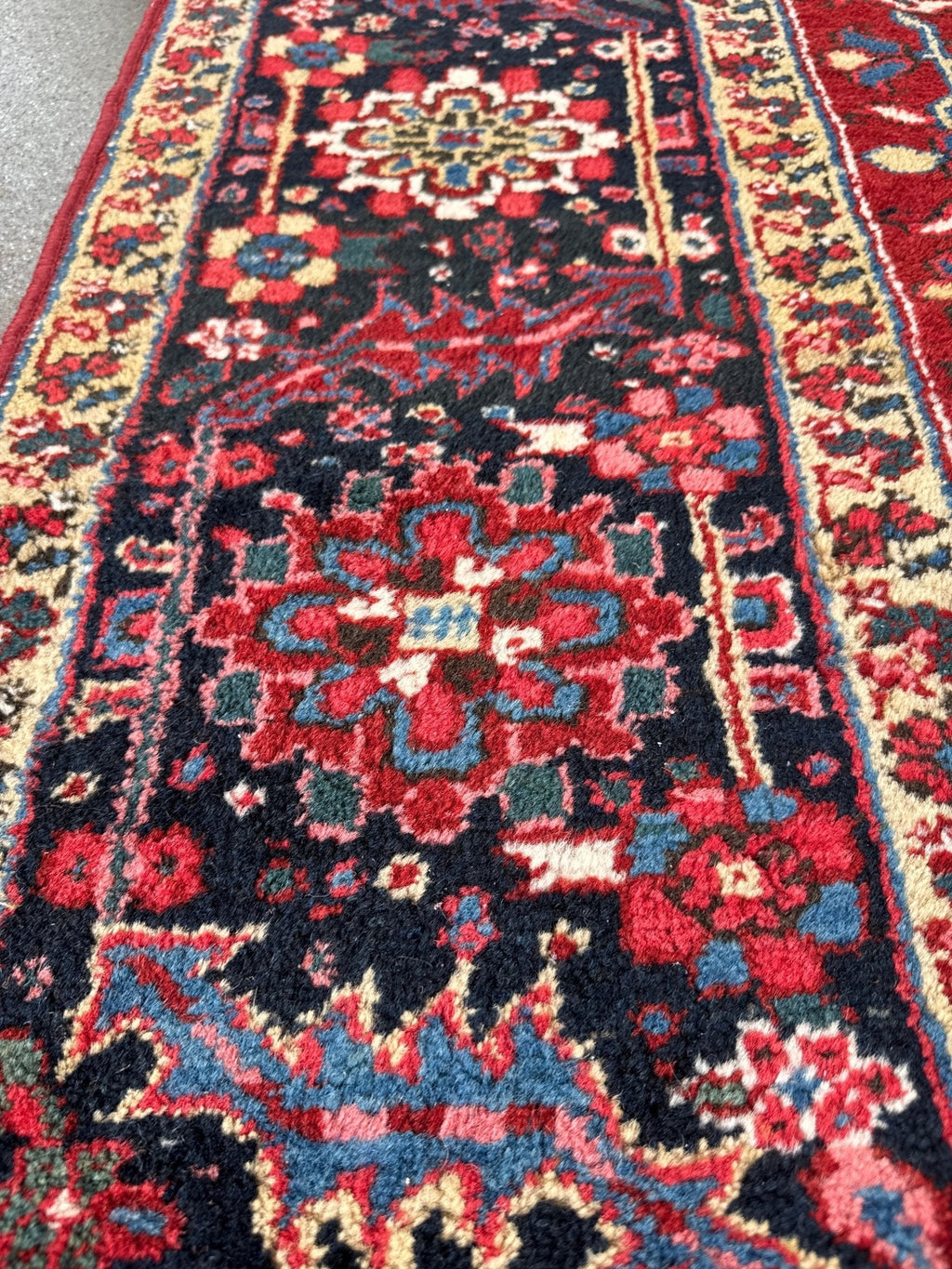 Persian Heriz Rug — Ruby Red & Indigo Star Medallion | 8'3" × 11'