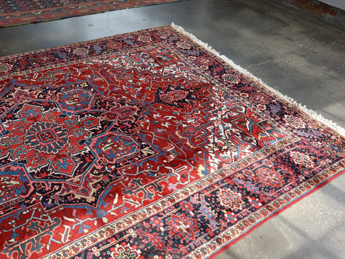 Persian Heriz Rug — Ruby Red & Indigo Star Medallion | 8'3" × 11'