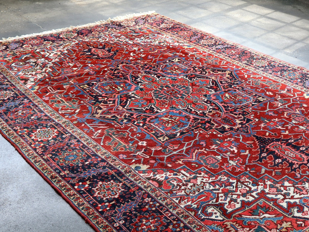 Persian Heriz Rug — Ruby Red & Indigo Star Medallion | 8'3" × 11'