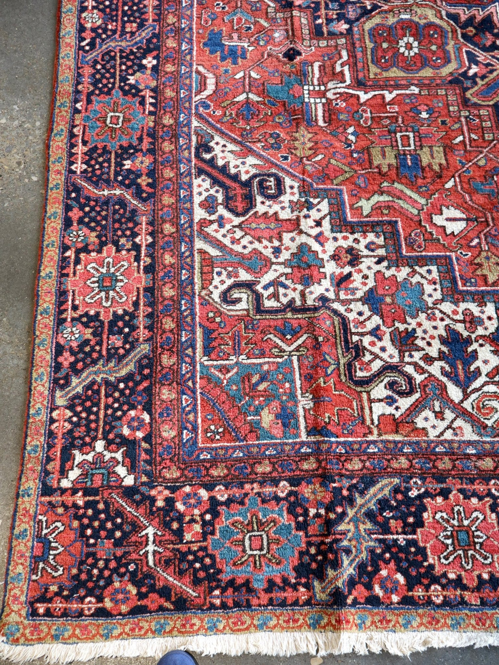 Persischer Khuniq-Heriz-Teppich — Kamel- und blaues, Tajeri-inspiriertes Design | 9'5" × 12'10"
