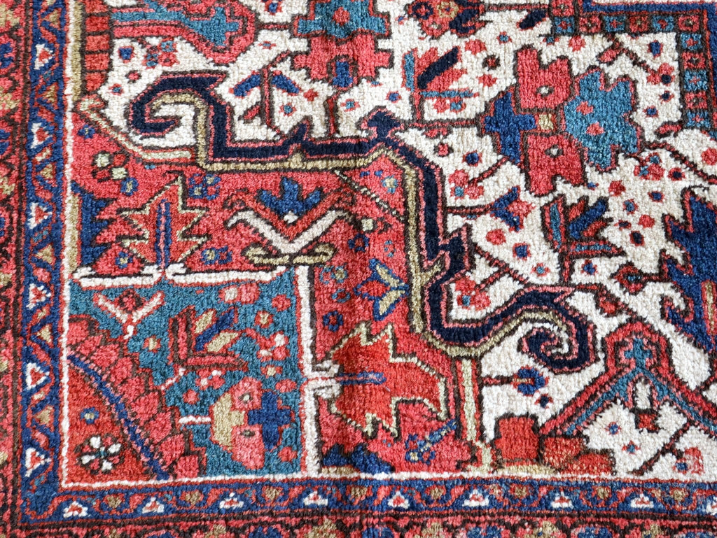 Persischer Khuniq-Heriz-Teppich — Kamel- und blaues, Tajeri-inspiriertes Design | 9'5" × 12'10"