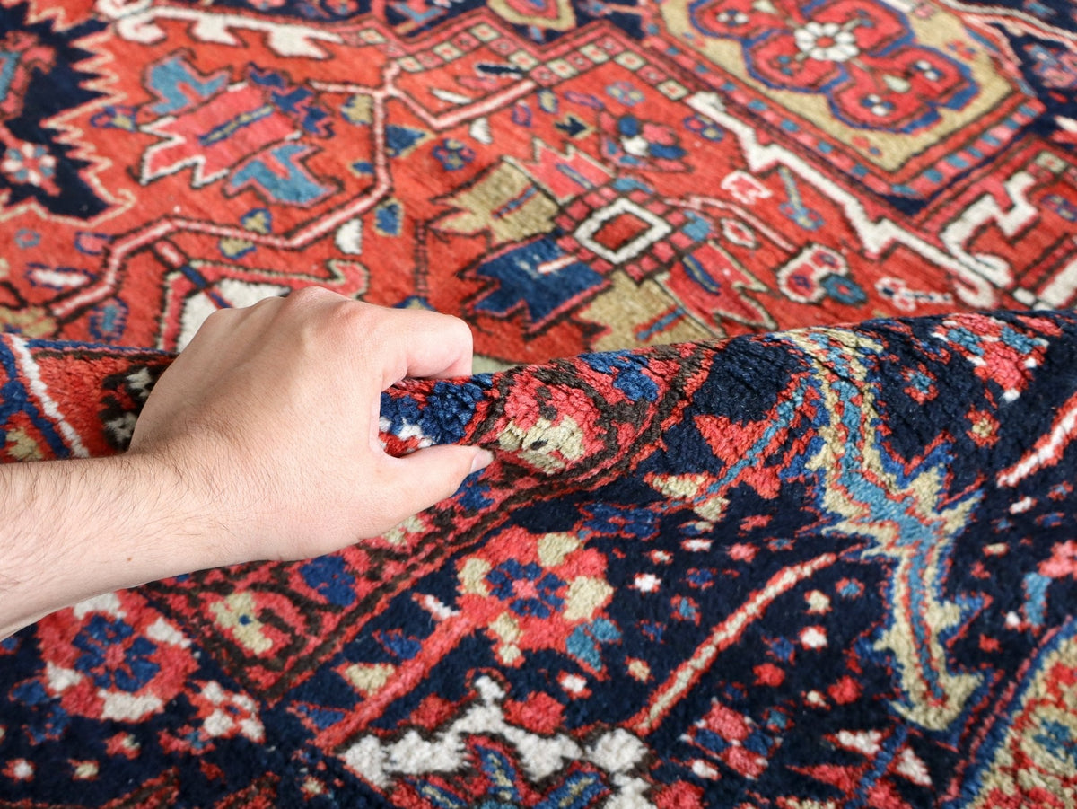 Persischer Khuniq-Heriz-Teppich — Kamel- und blaues, Tajeri-inspiriertes Design | 9'5" × 12'10"