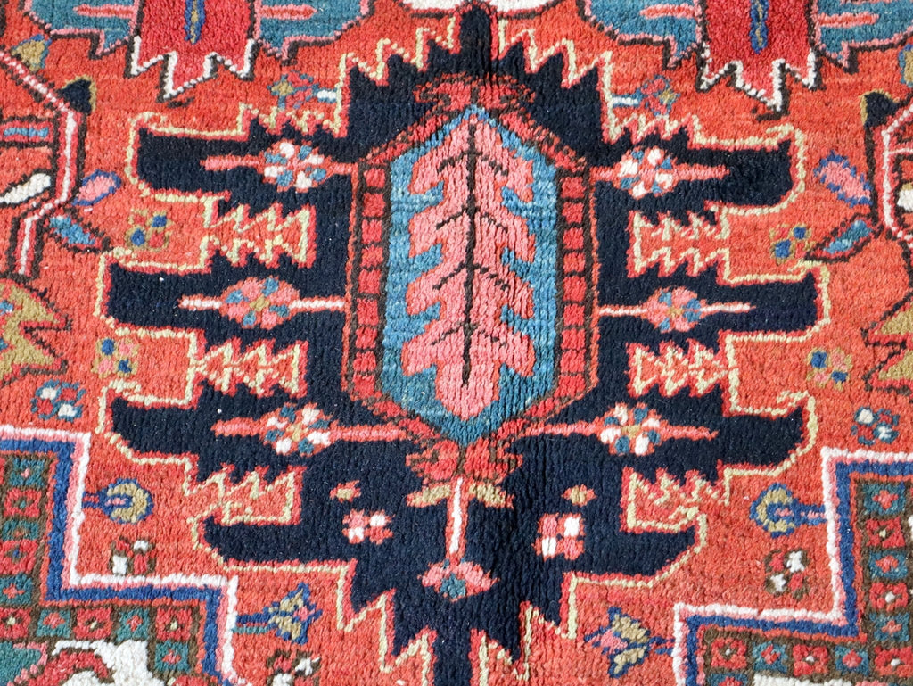 Persischer Khuniq-Heriz-Teppich — Kamel- und blaues, Tajeri-inspiriertes Design | 9'5" × 12'10"