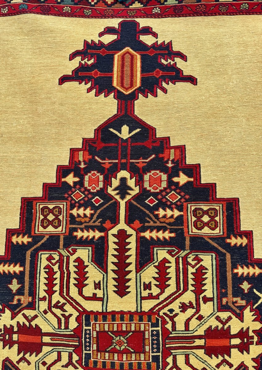 Persian Heriz-Design Varni Kilim — Golden Ivory & Indigo | 4'1" × 7'