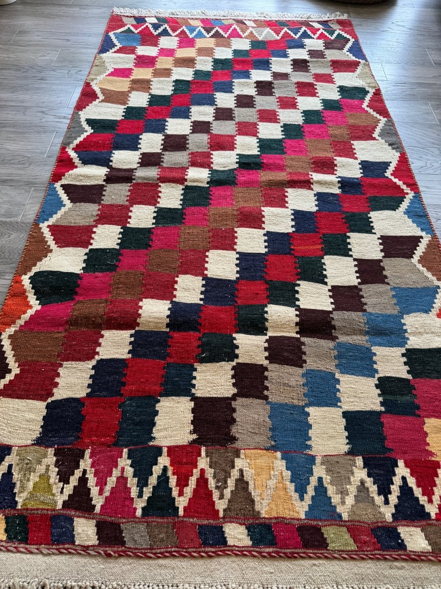 Persian Qashqai Kilim — Shaneh Pattern in Ruby & Ivory | 3'3" × 6'3"