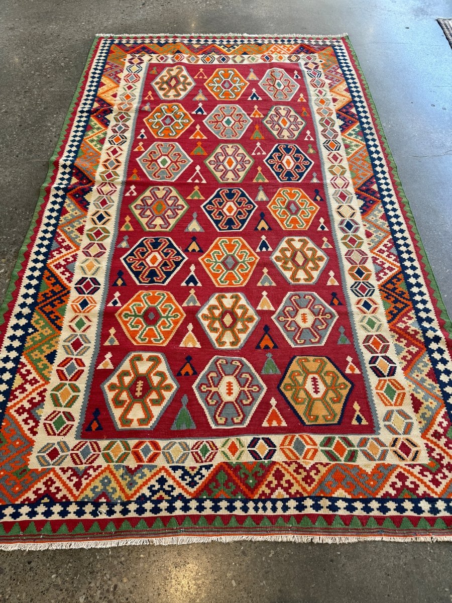 Persian Qashqai Kilim — Ruby & Colorful Scorpion Motifs | 5'4" × 9'2"
