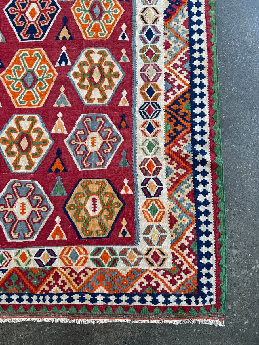Persian Qashqai Kilim — Ruby & Colorful Scorpion Motifs | 5'4" × 9'2"