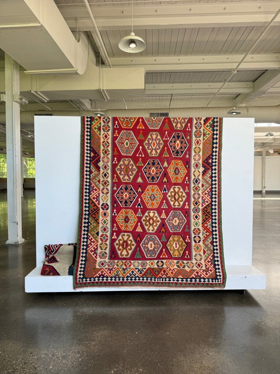Persian Qashqai Kilim — Ruby & Colorful Scorpion Motifs | 5'4" × 9'2"