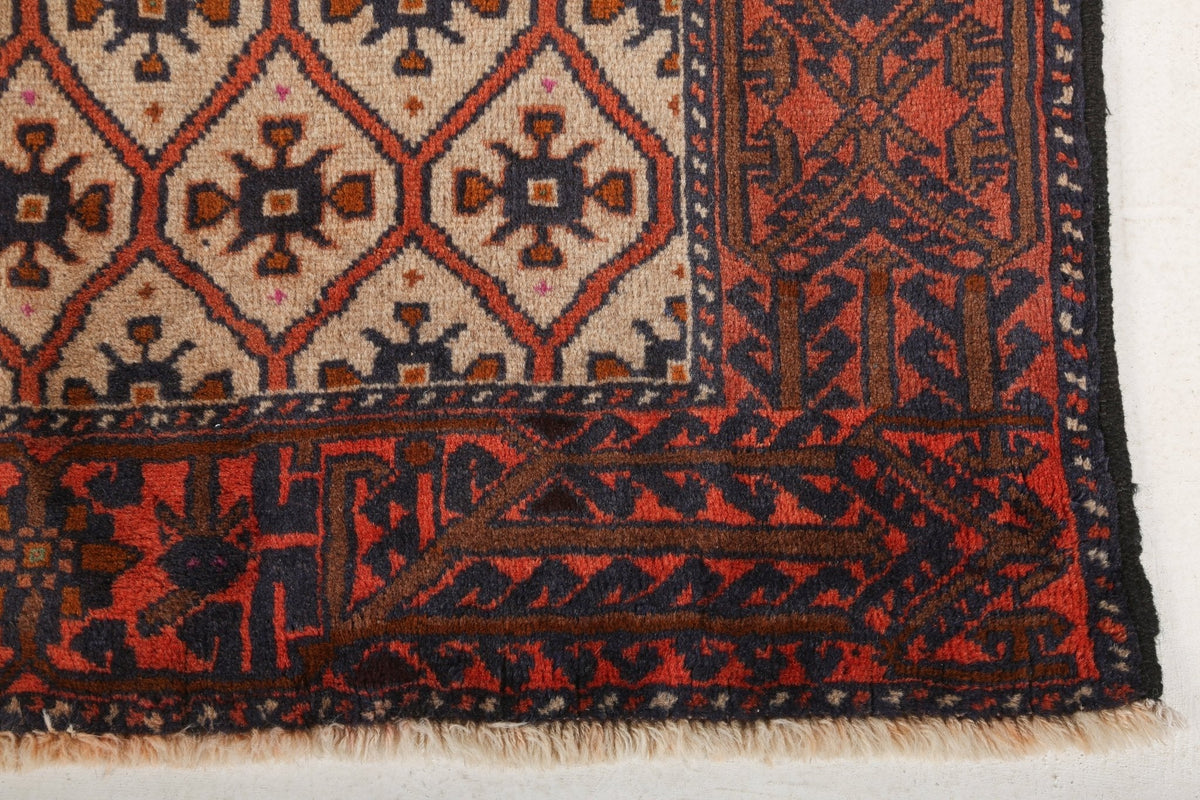 Quchan Kurdish Runner — Ivory Rosette Lattice & Rust Border | 2'10" × 6'9"