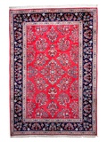 Signierter Sarouk-Teppich — Korallenfarbene Blumengestecke | 6'11" × 9'10"