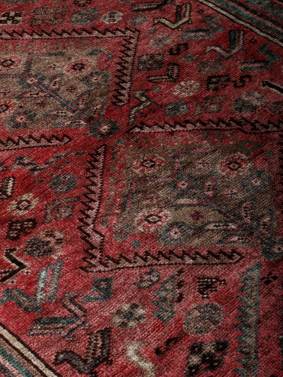 Persian Shiraz Rug — Crimson & Seafoam Tribal Diamonds | 4'9" × 6'9"