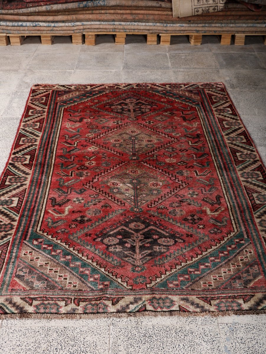 Persian Shiraz Rug — Crimson & Seafoam Tribal Diamonds | 4'9" × 6'9"