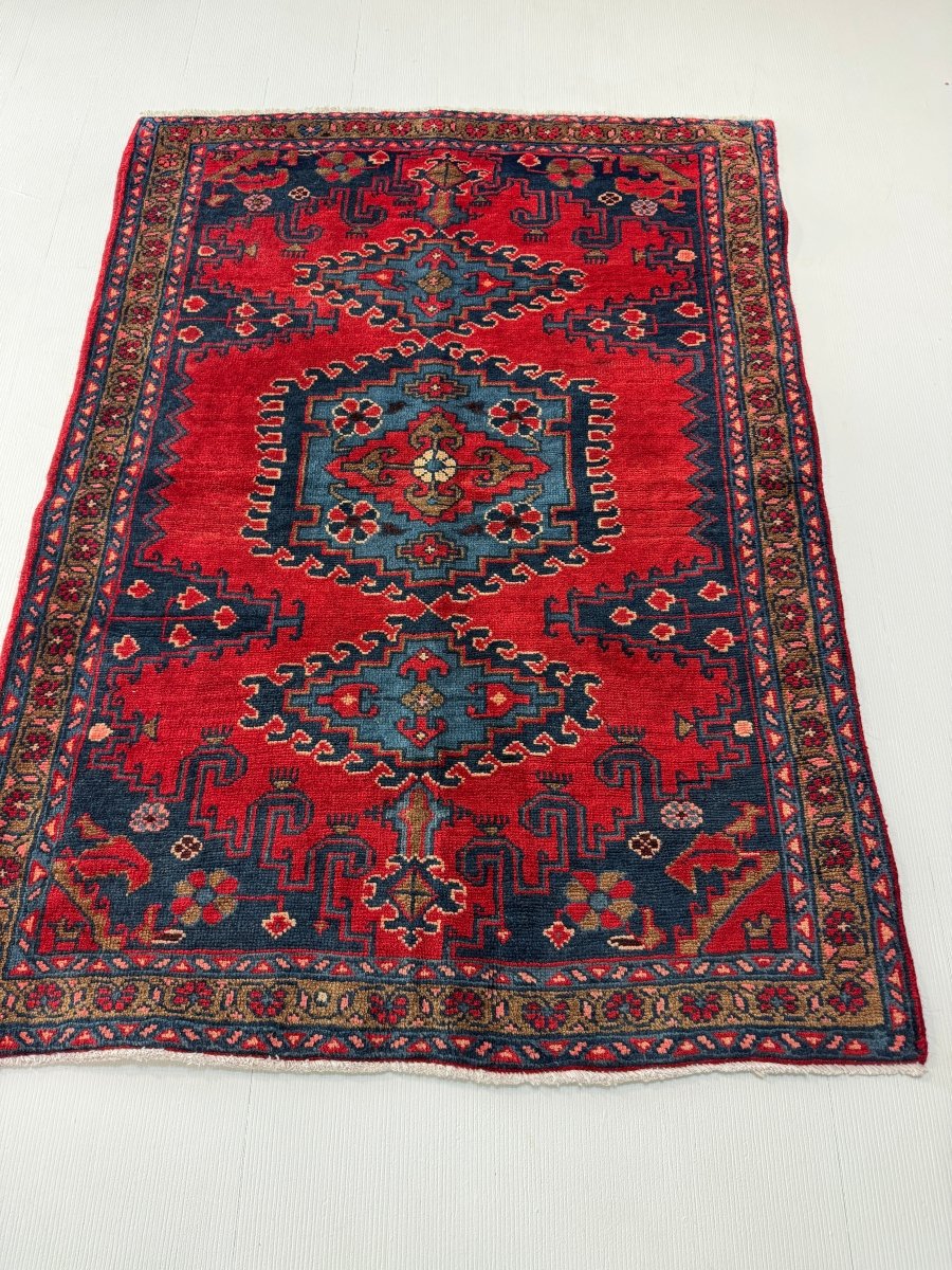 Persian Viss Rug | 3' 7” x 4' 11"