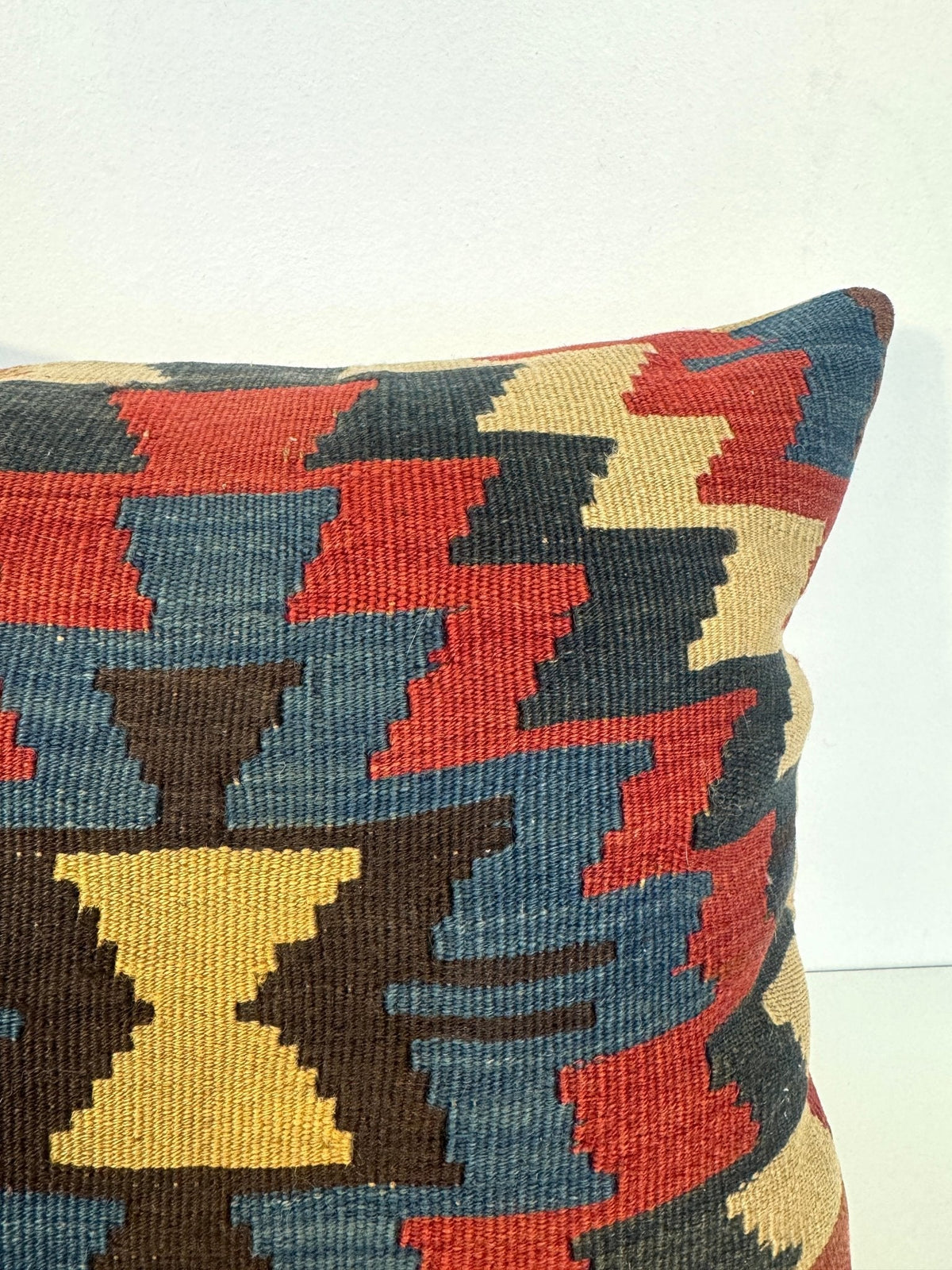 Pillow No. 025 | 16" x 16"