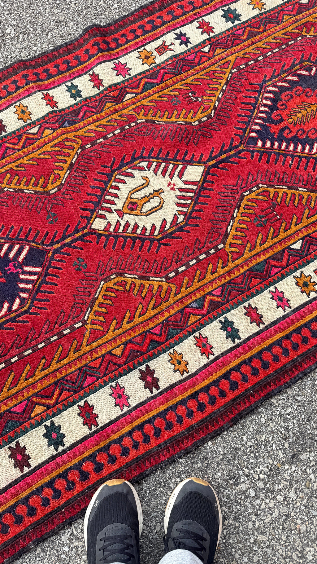 Persian Azerbaijan Soumak Runner — Ruby & Ivory Linked Diamonds | 3'9" × 11'