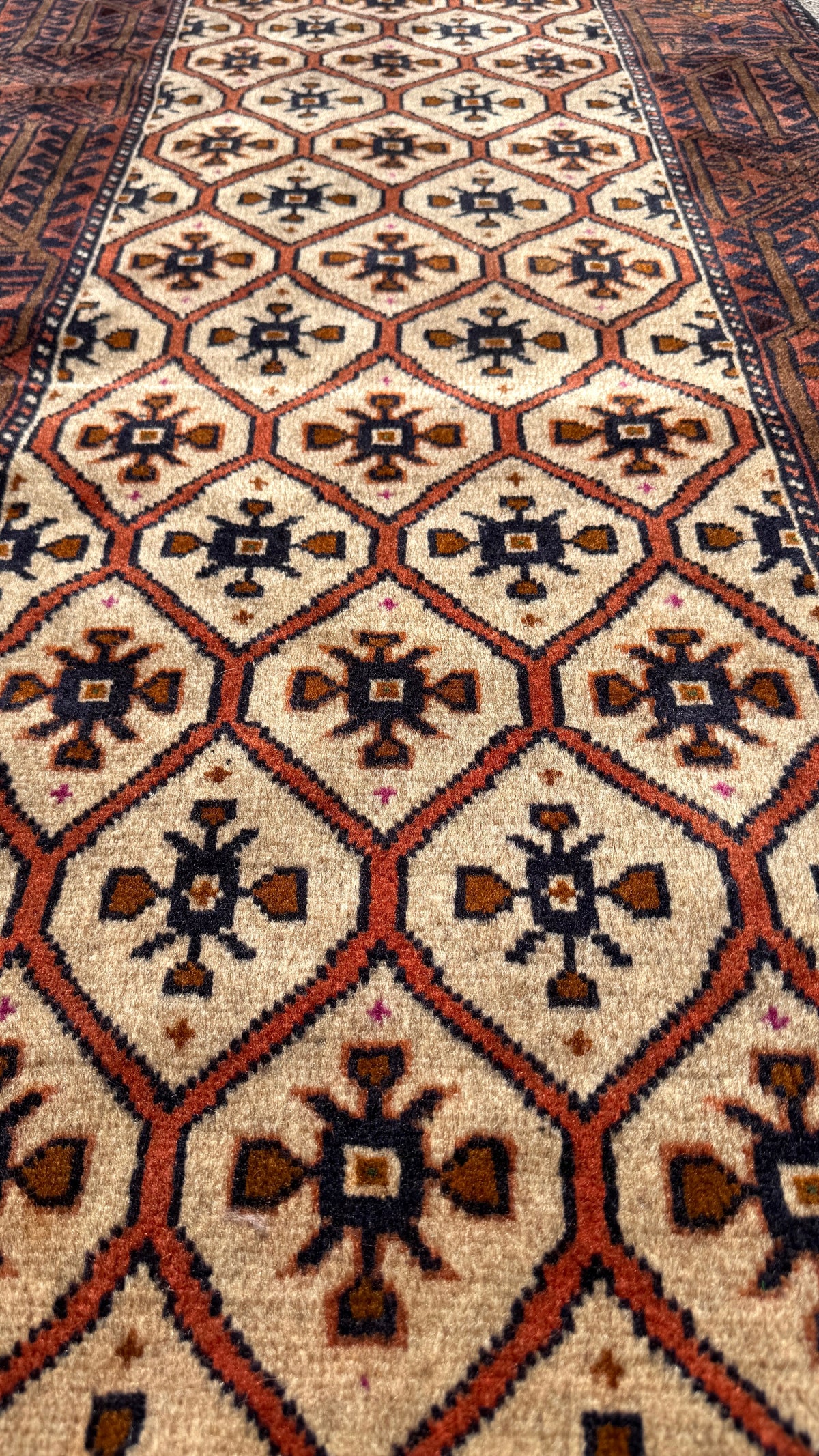 Quchan Kurdish Runner — Ivory Rosette Lattice & Rust Border | 2'10" × 6'9"