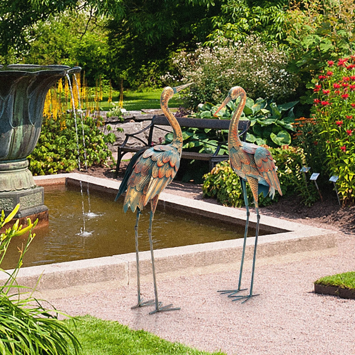 Juego de 2 estatuas de grullas para jardín, esculturas de aves de metal de pie