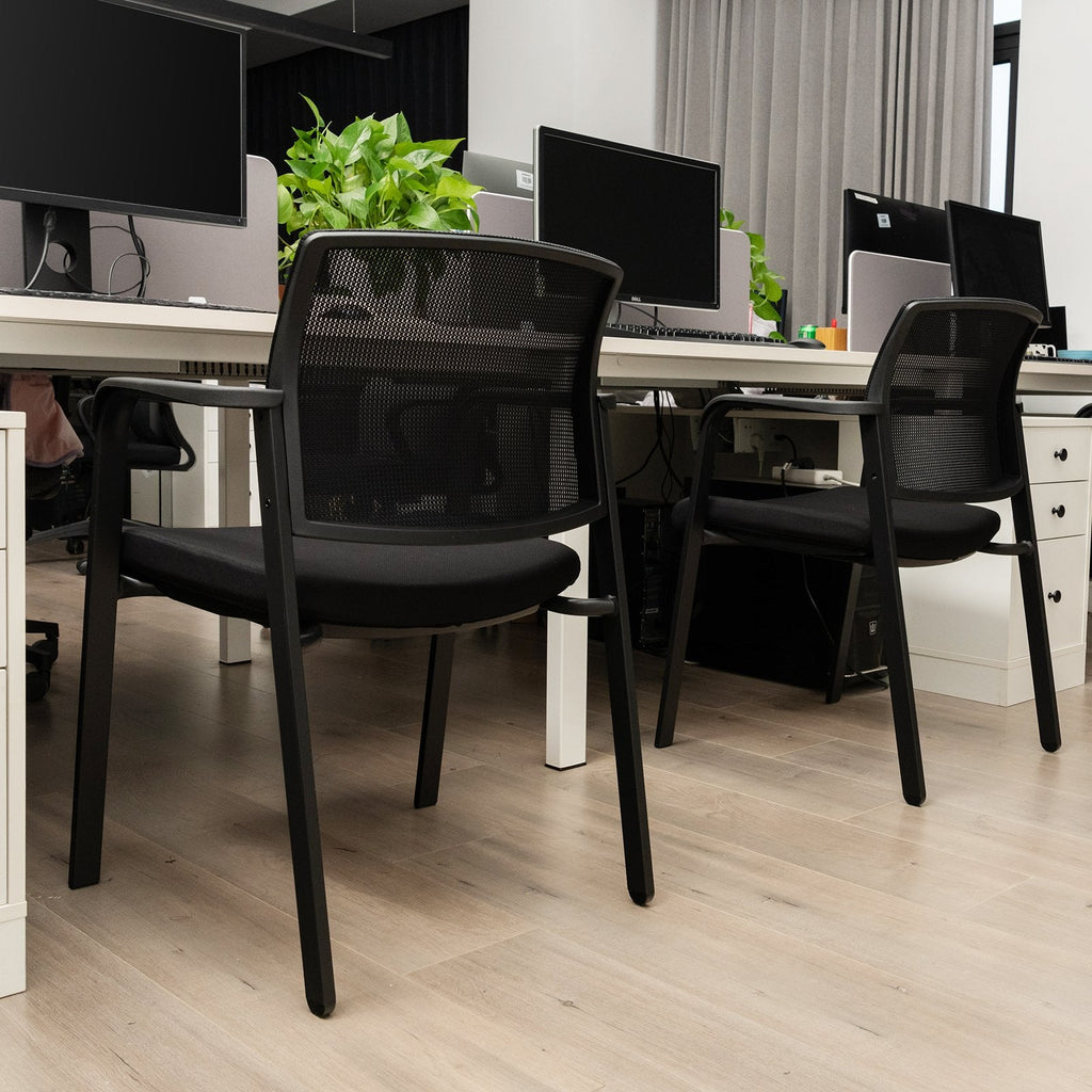 Lot de 2 chaises de salle de réception empilables avec assise rembourrée - Noir