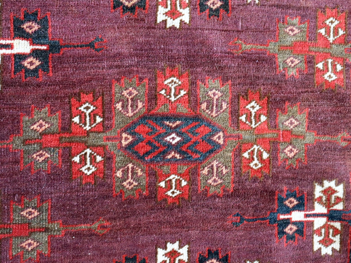 Turkmen Yomut Rug — Wine Red & Ivory Guls | 6'10" × 10'7"