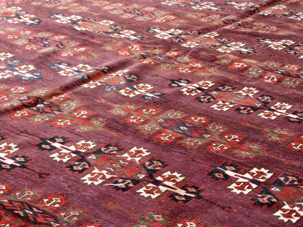 Turkmen Yomut Rug — Wine Red & Ivory Guls | 6'10" × 10'7"