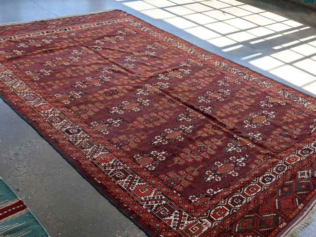Turkmen Yomut Rug — Wine Red & Ivory Guls | 6'10" × 10'7"